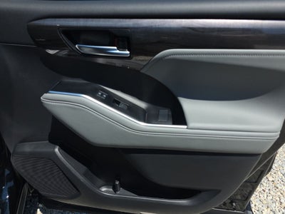 2026 Toyota Highlander Hybrid Limited