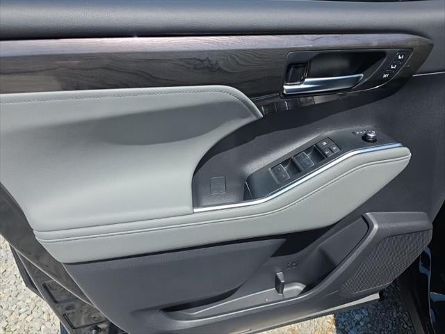 2026 Toyota Highlander Hybrid Limited