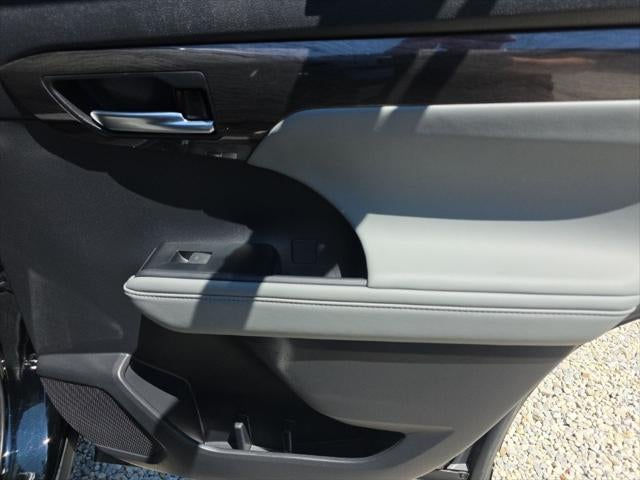 2026 Toyota Highlander Hybrid Limited