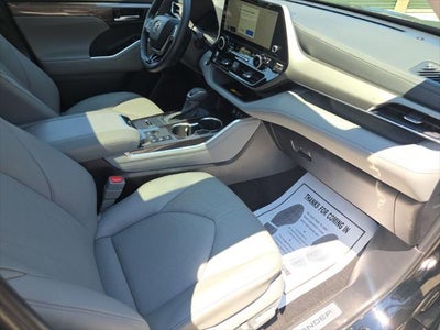 2026 Toyota Highlander Hybrid Limited