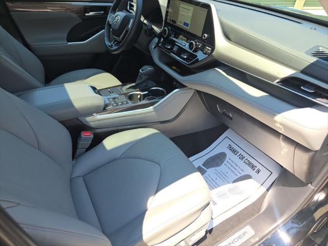 2026 Toyota Highlander Hybrid Limited
