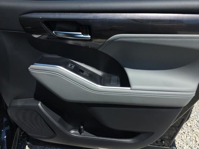 2026 Toyota Highlander Hybrid Limited