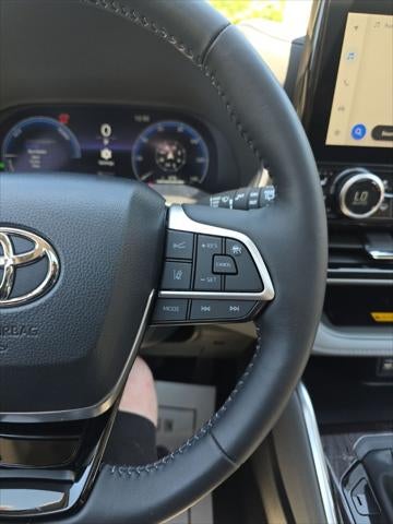 2026 Toyota Highlander Hybrid Limited
