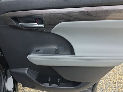 2025 Toyota Highlander Hybrid Limited