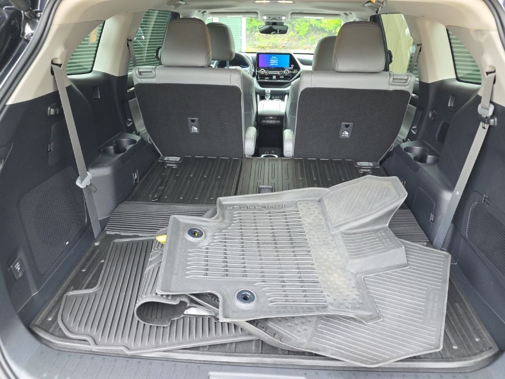 2025 Toyota Highlander Hybrid Limited