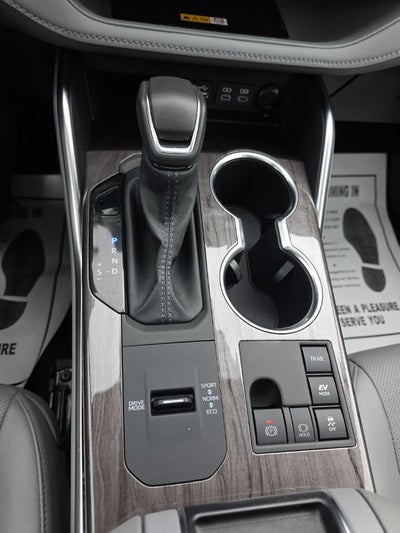 2025 Toyota Highlander Hybrid Limited