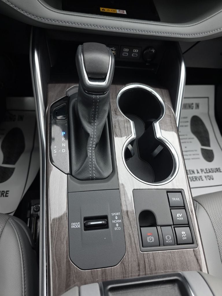 2025 Toyota Highlander Hybrid Limited
