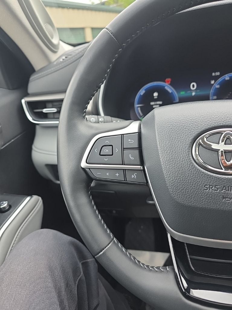 2025 Toyota Highlander Hybrid Limited