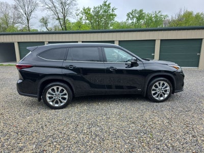 2025 Toyota Highlander Hybrid Limited