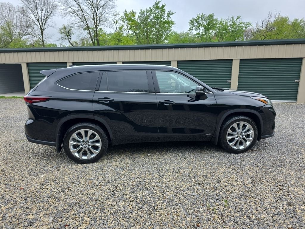 2025 Toyota Highlander Hybrid Limited