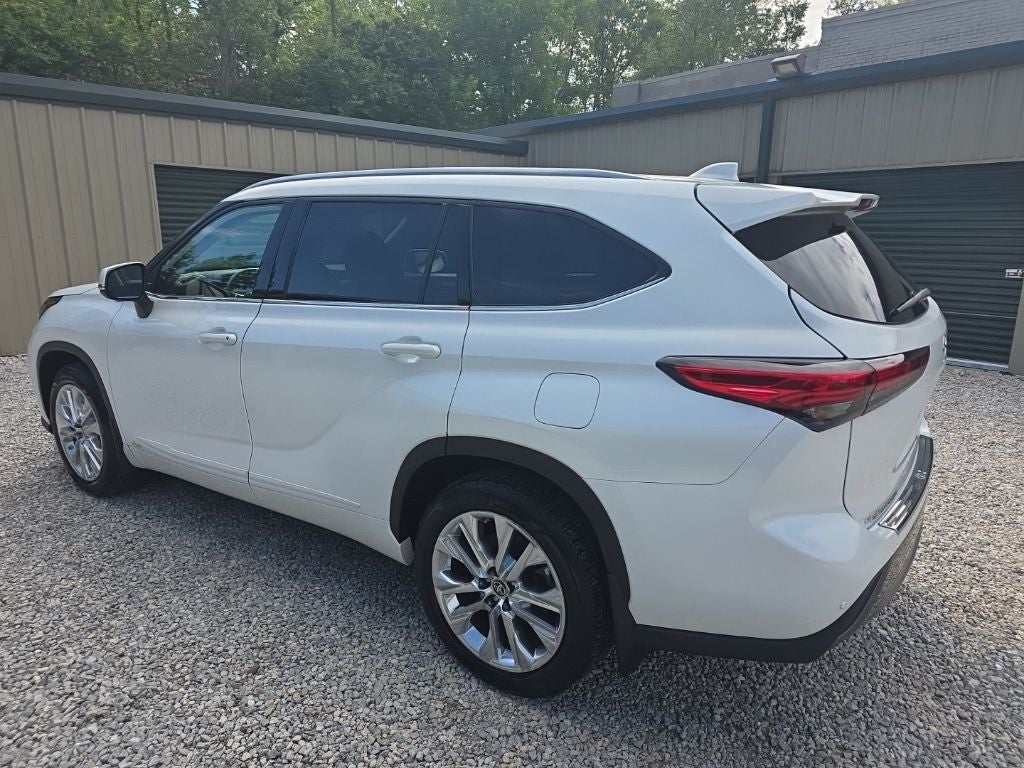 2023 Toyota Highlander Hybrid Limited