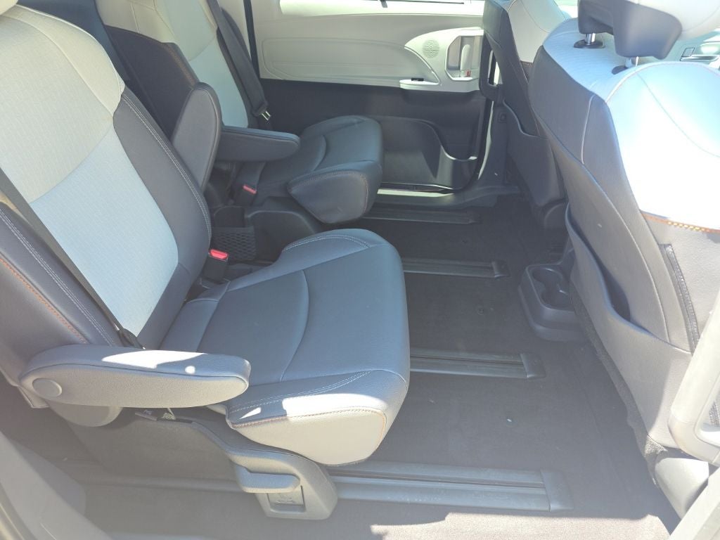2023 Toyota Sienna XSE 7 Passenger