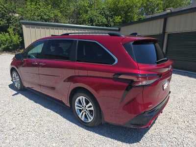 2023 Toyota Sienna XSE 7 Passenger
