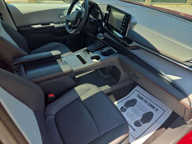 2023 Toyota Sienna XSE 7 Passenger