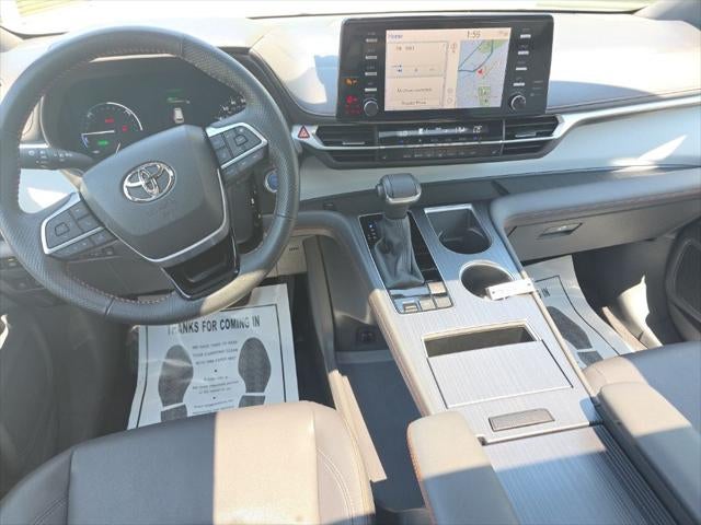 2023 Toyota Sienna XSE 7 Passenger