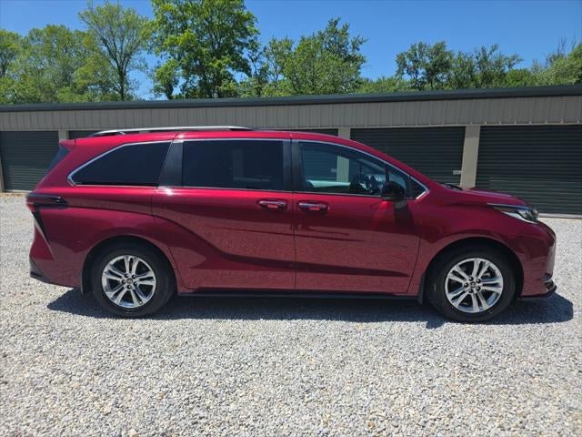 2023 Toyota Sienna XSE 7 Passenger