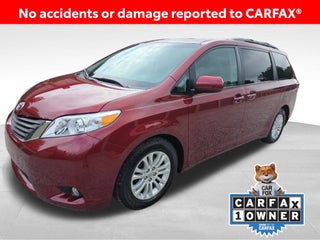 2015 Toyota Sienna XLE 8 Passenger