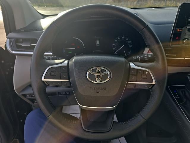 2024 Toyota Sienna XLE 8 Passenger