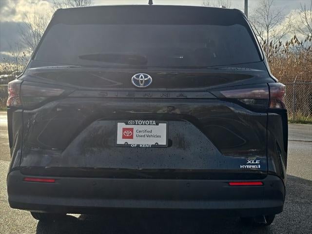 2024 Toyota Sienna XLE 8 Passenger