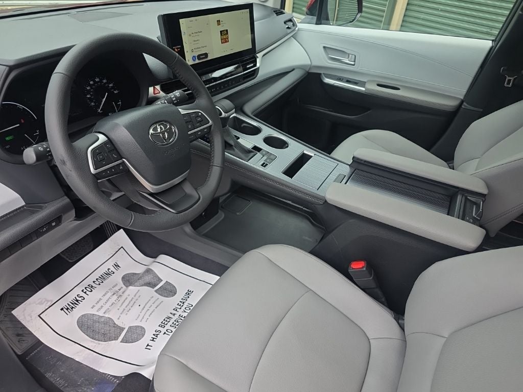 2026 Toyota Sienna XLE 7 Passenger