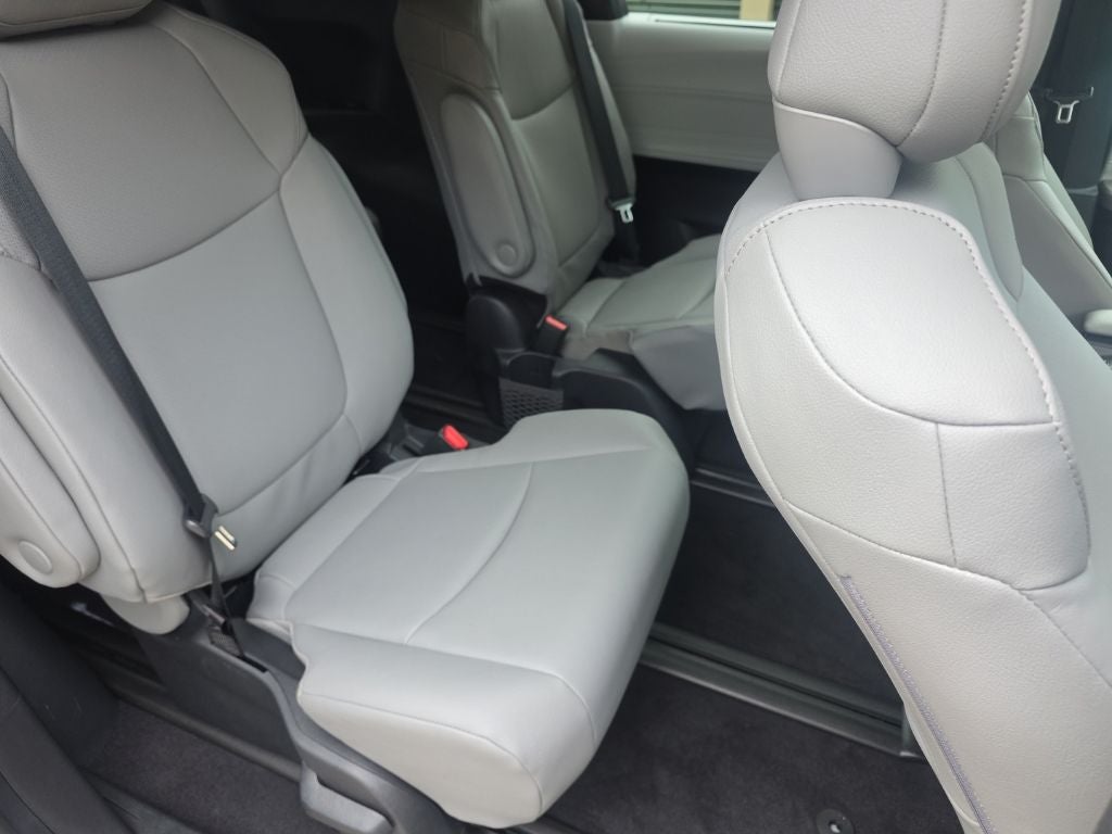 2026 Toyota Sienna XLE 7 Passenger