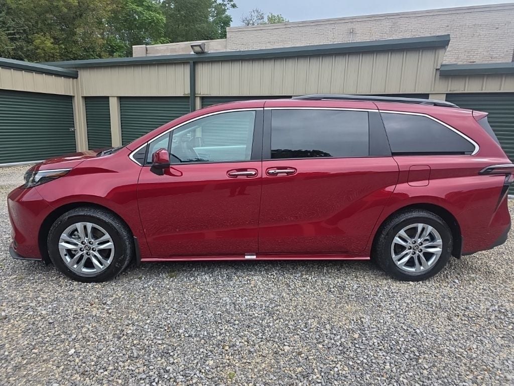 2026 Toyota Sienna XLE 7 Passenger