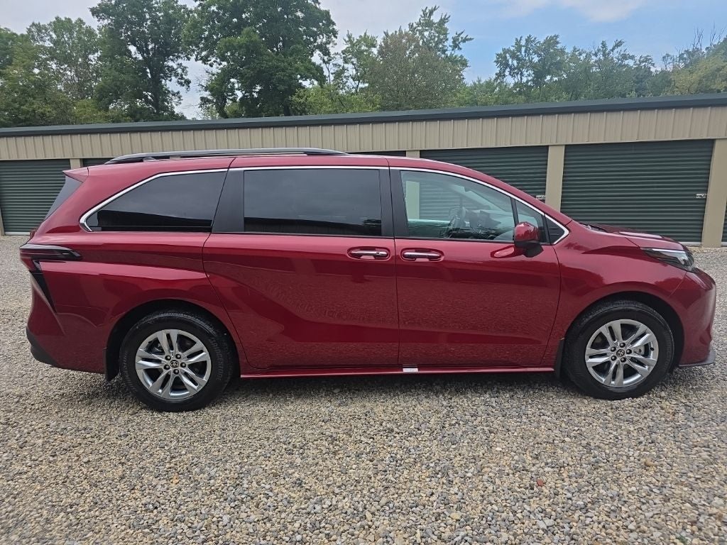 2026 Toyota Sienna XLE 7 Passenger