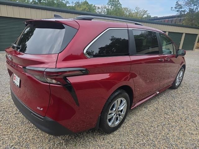 2026 Toyota Sienna XLE 7 Passenger