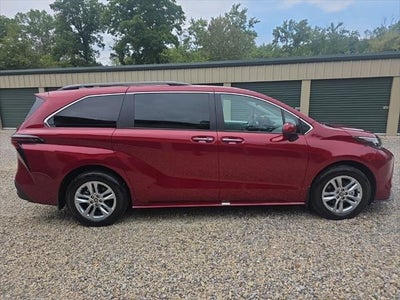 2026 Toyota Sienna XLE 7 Passenger