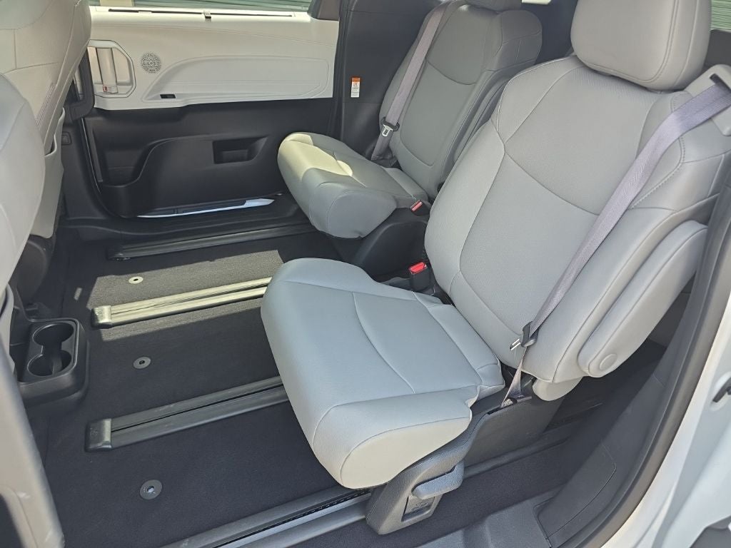 2025 Toyota Sienna XLE 7 Passenger