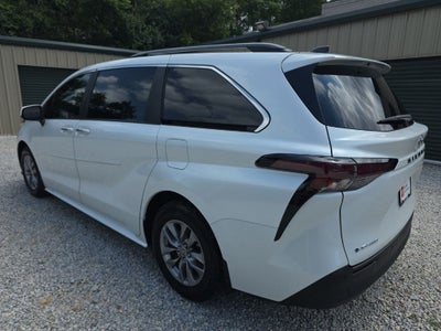 2025 Toyota Sienna XLE 7 Passenger