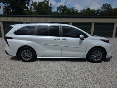 2025 Toyota Sienna XLE 7 Passenger