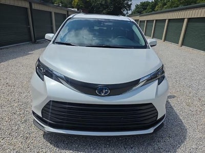 2025 Toyota Sienna XLE 7 Passenger