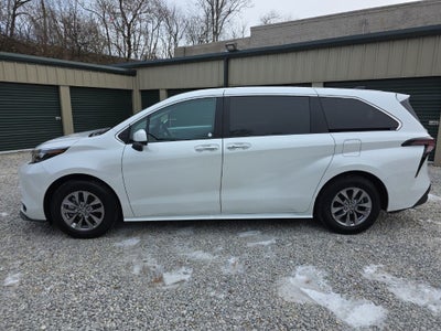 2025 Toyota Sienna XLE 7 Passenger