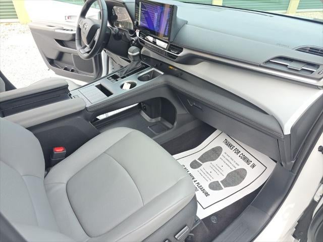 2025 Toyota Sienna XLE 7 Passenger