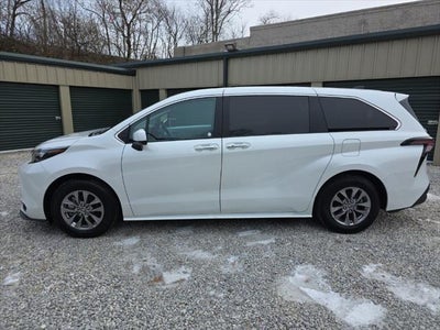 2025 Toyota Sienna XLE 7 Passenger