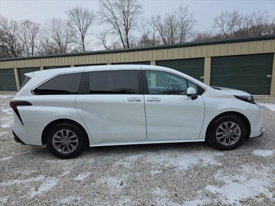 2025 Toyota Sienna XLE 7 Passenger