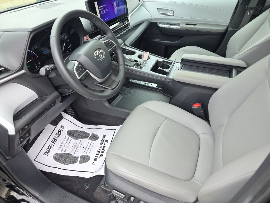 2025 Toyota Sienna XLE 7 Passenger