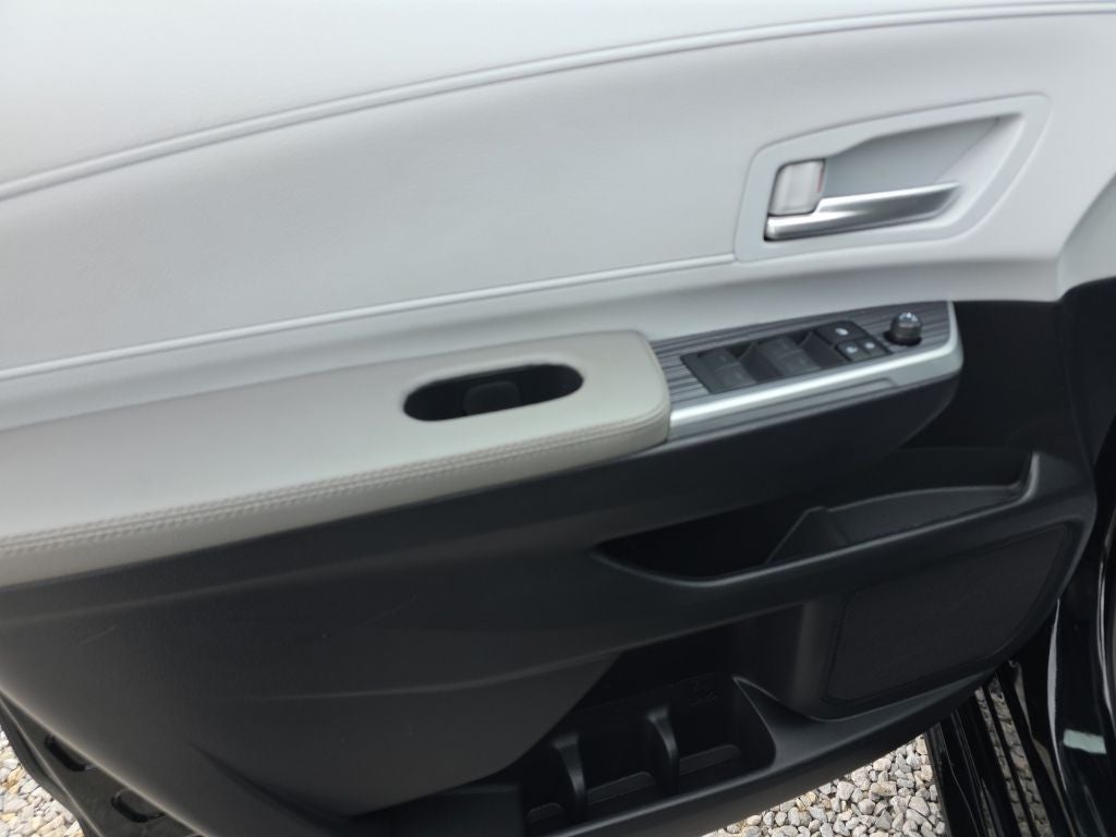 2025 Toyota Sienna XLE 7 Passenger