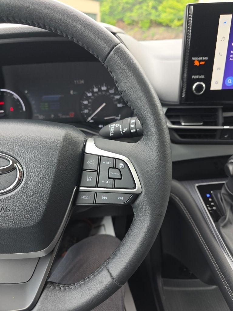 2025 Toyota Sienna XLE 7 Passenger
