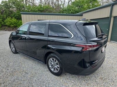 2025 Toyota Sienna XLE 7 Passenger