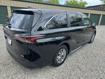 2025 Toyota Sienna XLE 7 Passenger
