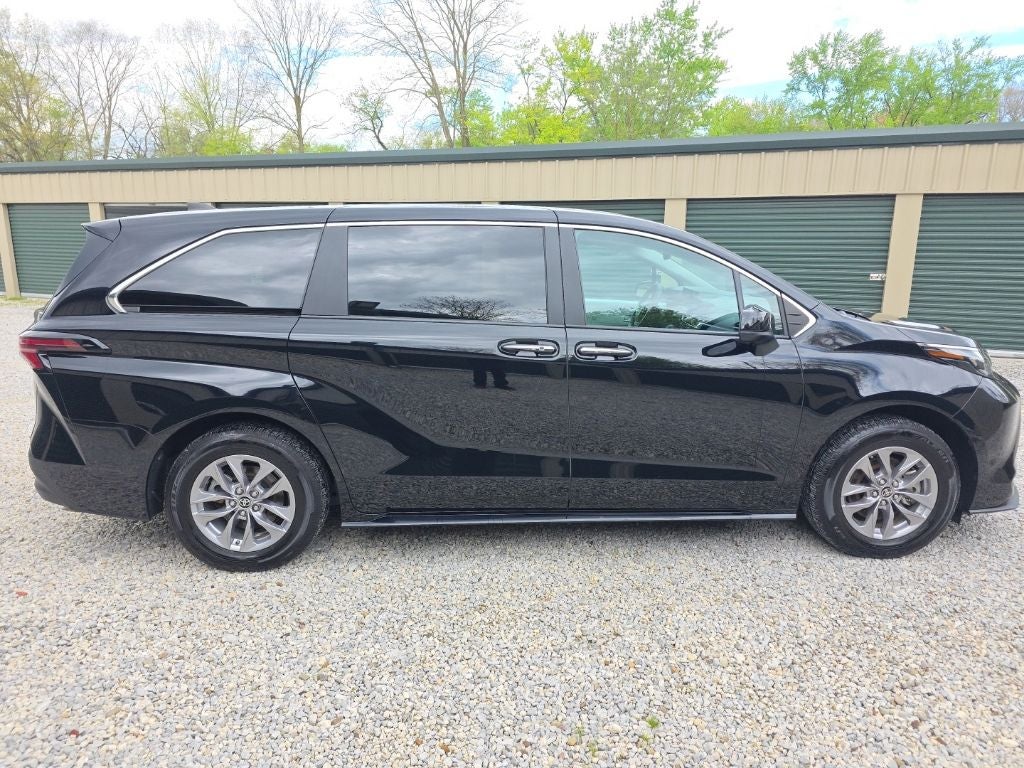 2025 Toyota Sienna XLE 7 Passenger