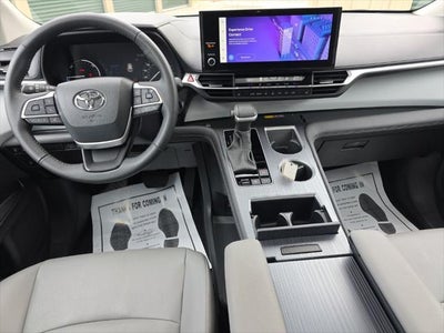 2025 Toyota Sienna XLE 7 Passenger