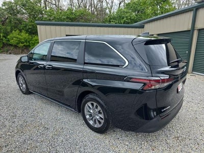 2025 Toyota Sienna XLE 7 Passenger