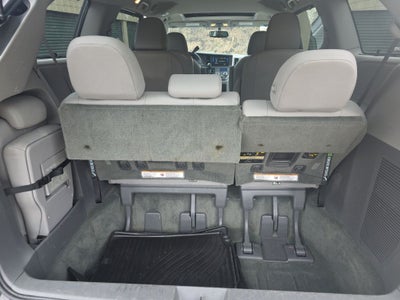 2017 Toyota Sienna XLE 8 Passenger