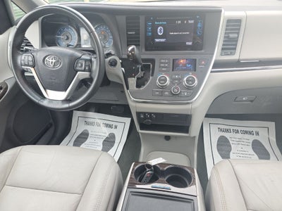 2017 Toyota Sienna XLE 8 Passenger