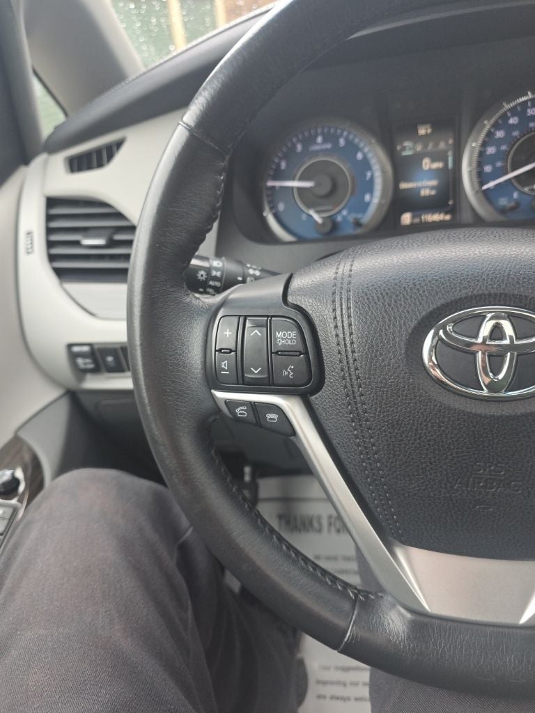 2017 Toyota Sienna XLE 8 Passenger
