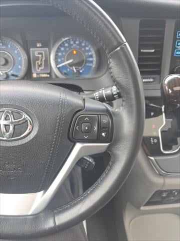 2017 Toyota Sienna XLE 8 Passenger