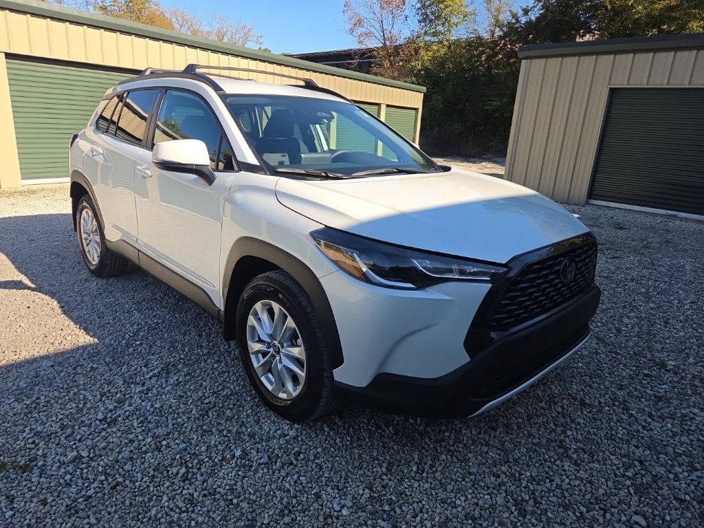 2024 Toyota Corolla Cross LE
